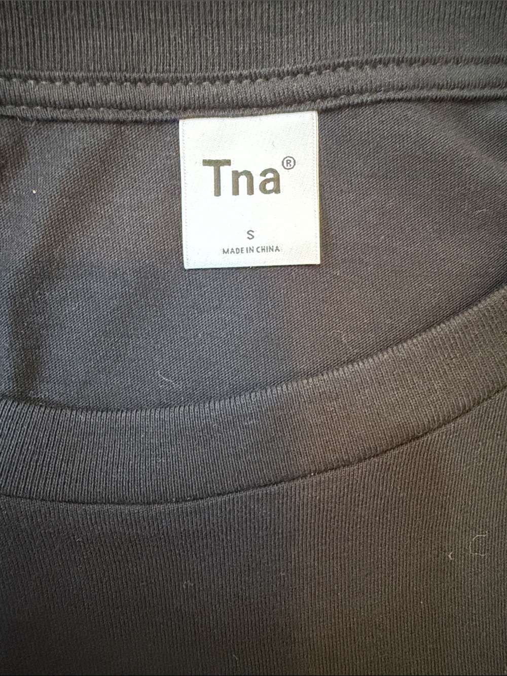 Aritzia TNA Cropped Crewneck Tee - Picture 6 of 8